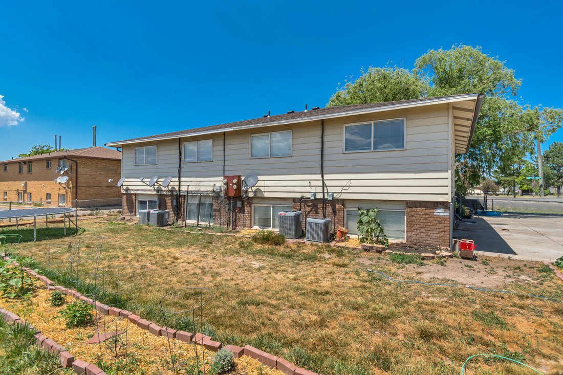 Midvale, Utah, United States 2 - 18422333