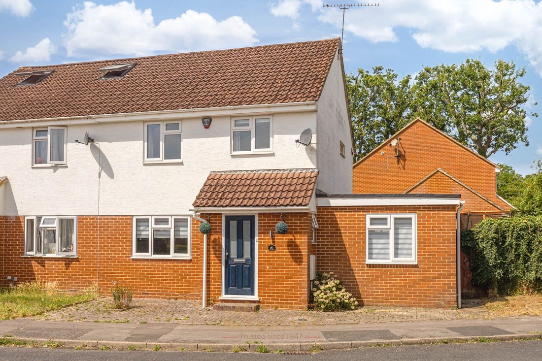 House in Hackenden, East Grinstead, England 1 - 18421363