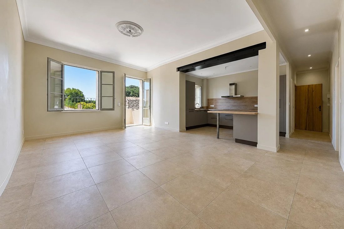 Apartment in Uzès, Occitania, France 1 - 18421372