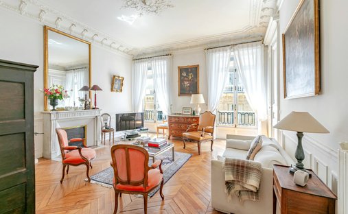 Apartment in Mairie, Paris 8e Arrondissement, Paris 1