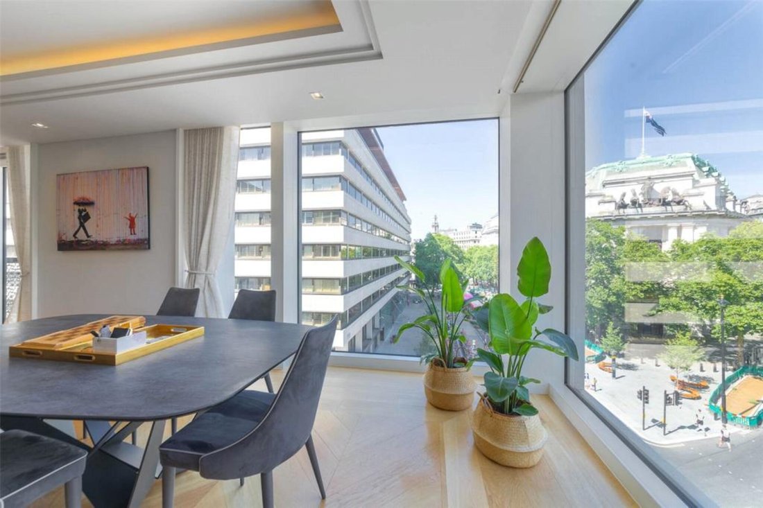 Apartment in WC2, Westminster, England 5 - 18420755