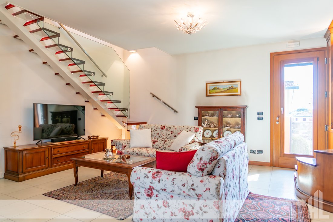Apartment in Cathedral - Piazza dei Signori, Treviso, Italy 4 - 18420810