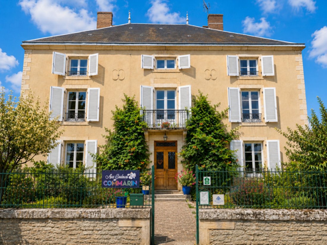 Villa in Commarin, Bourgogne – Franche-Comté, France 1 - 18001099