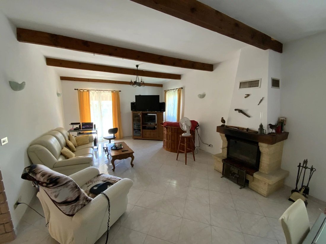 Villa in Menton, Provence-Alpes-Côte d'Azur, France 3 - 18421270