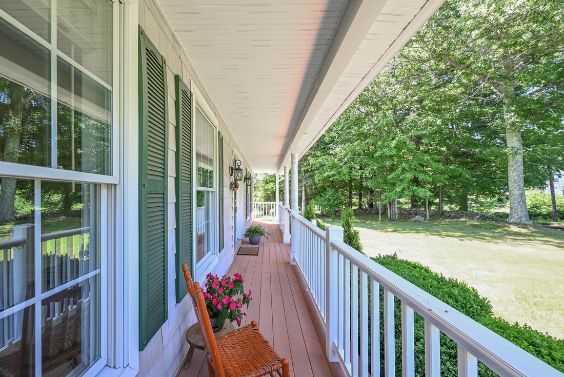 House in Newtown, Connecticut, United States 4 - 18421287