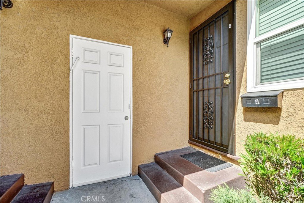 House in Signal Hill, California, United States 4 - 18097811
