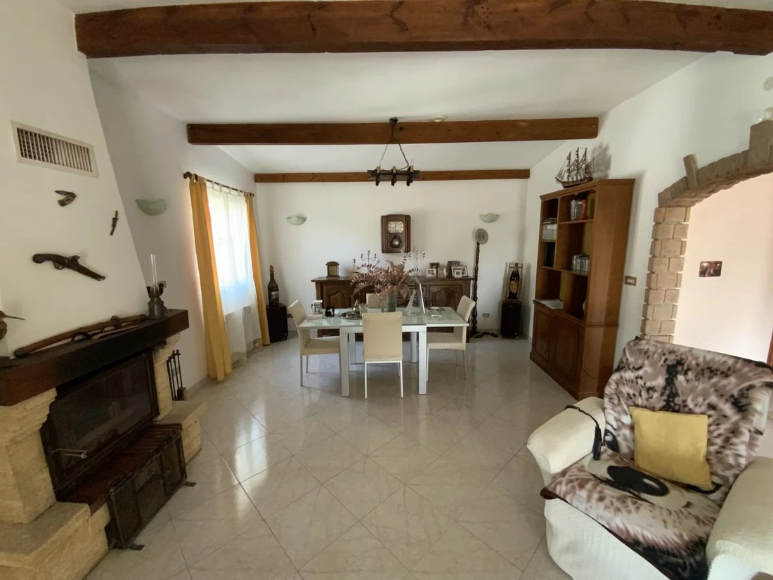 Villa in Menton, Provence-Alpes-Côte d'Azur, France 2 - 18421270