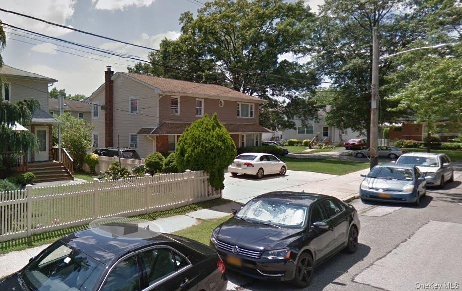 Elmont, New York, United States 3 - 18423933