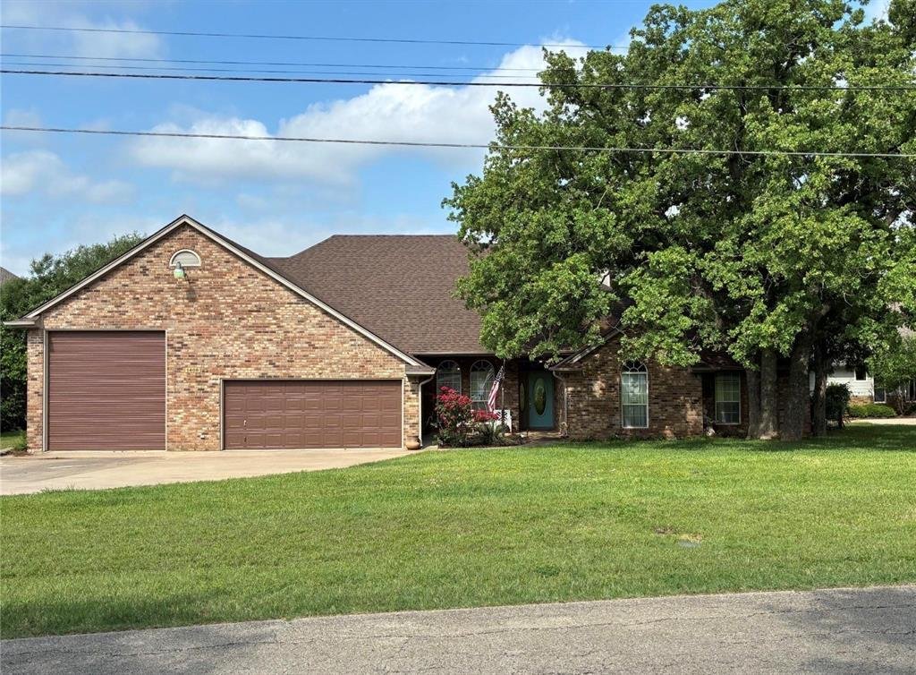 House in Granbury, Texas, United States 3 - 18423777