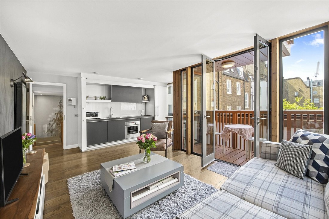 Apartment in Fitzrovia, Camden, England 1 - 18420805