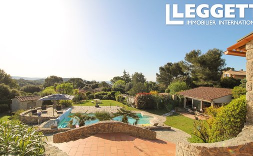 Villa à Nord, Peymeinade, France 1