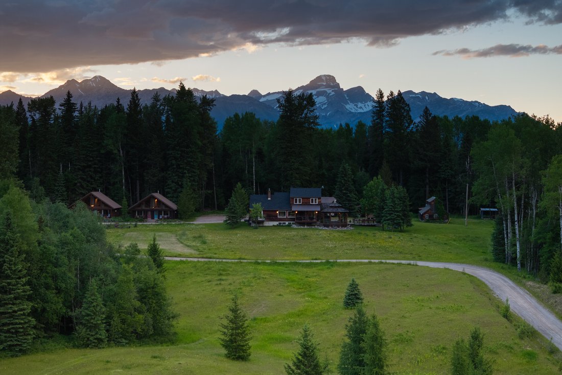 House in Fernie, British Columbia, Canada 2 - 18423941