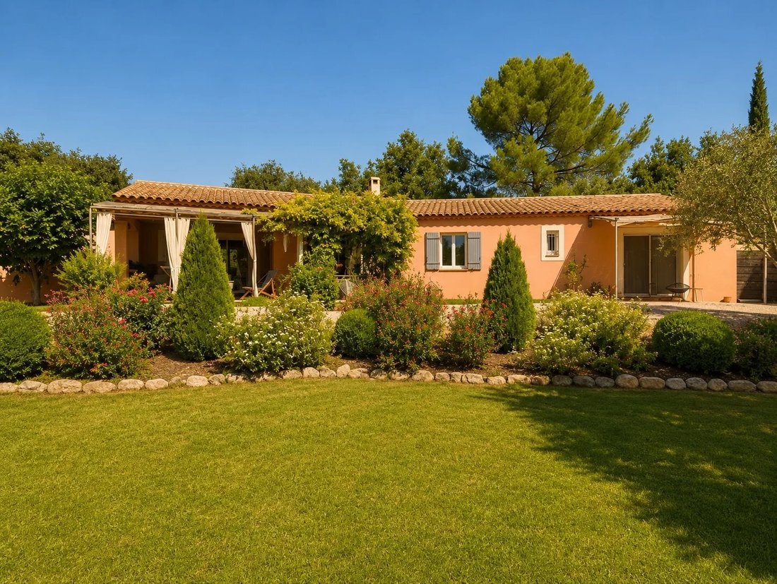 Villa in Correns, Provence-Alpes-Côte d'Azur, France 1 - 18420624