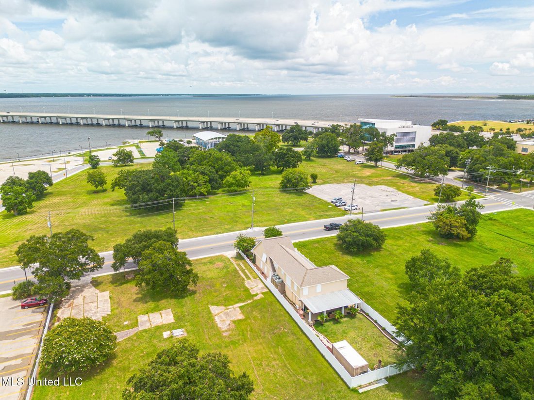 House in Biloxi, Mississippi, United States 5 - 18422989