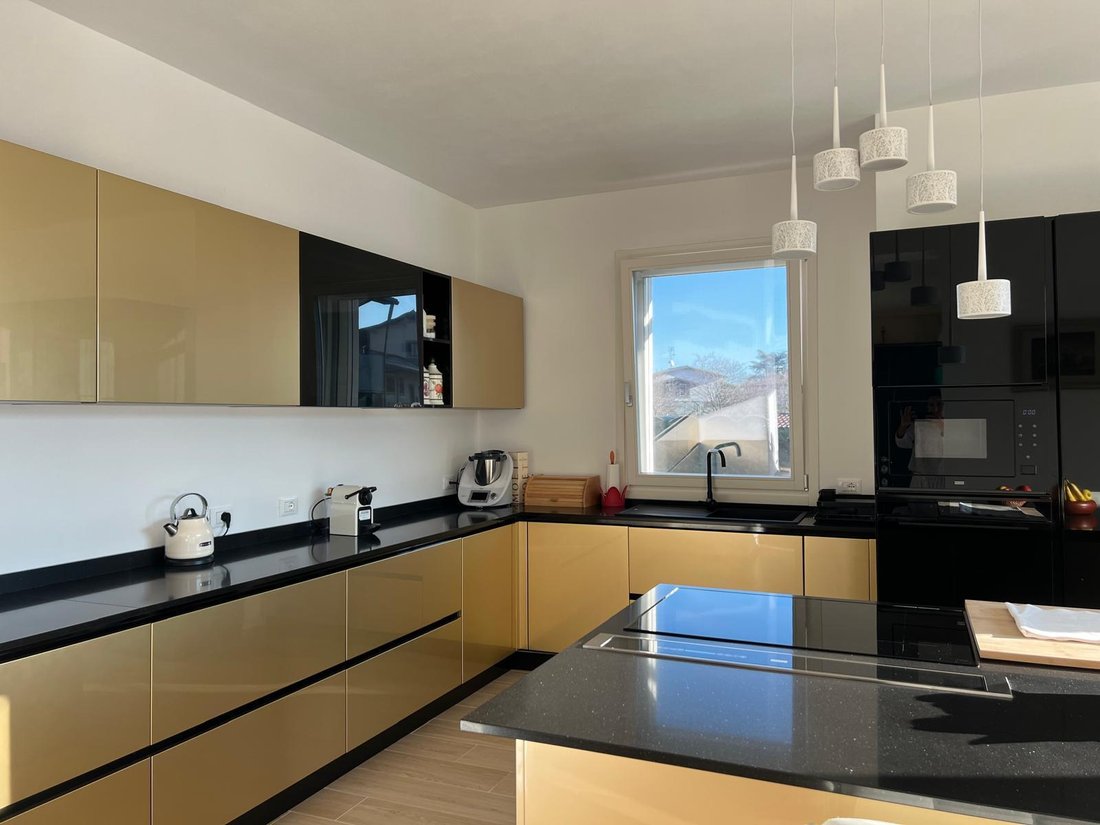 Villa in Padenghe sul Garda, Lombardy, Italy 5 - 18427364