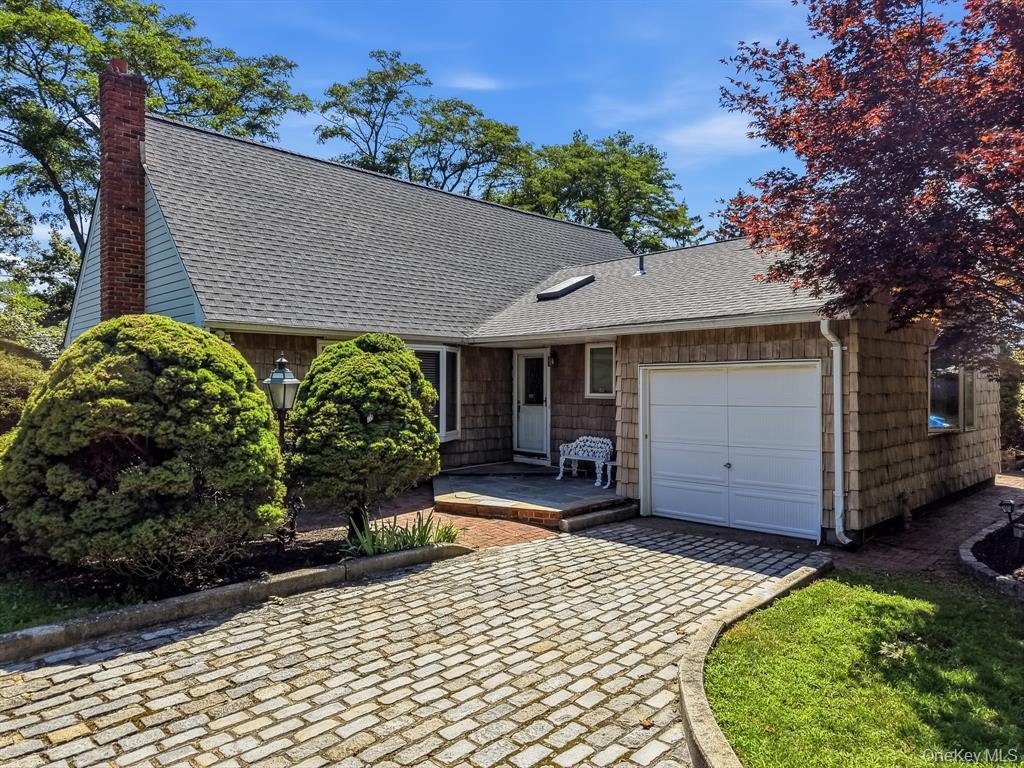 House in Huntington Station, New York, United States 1 - 18420521