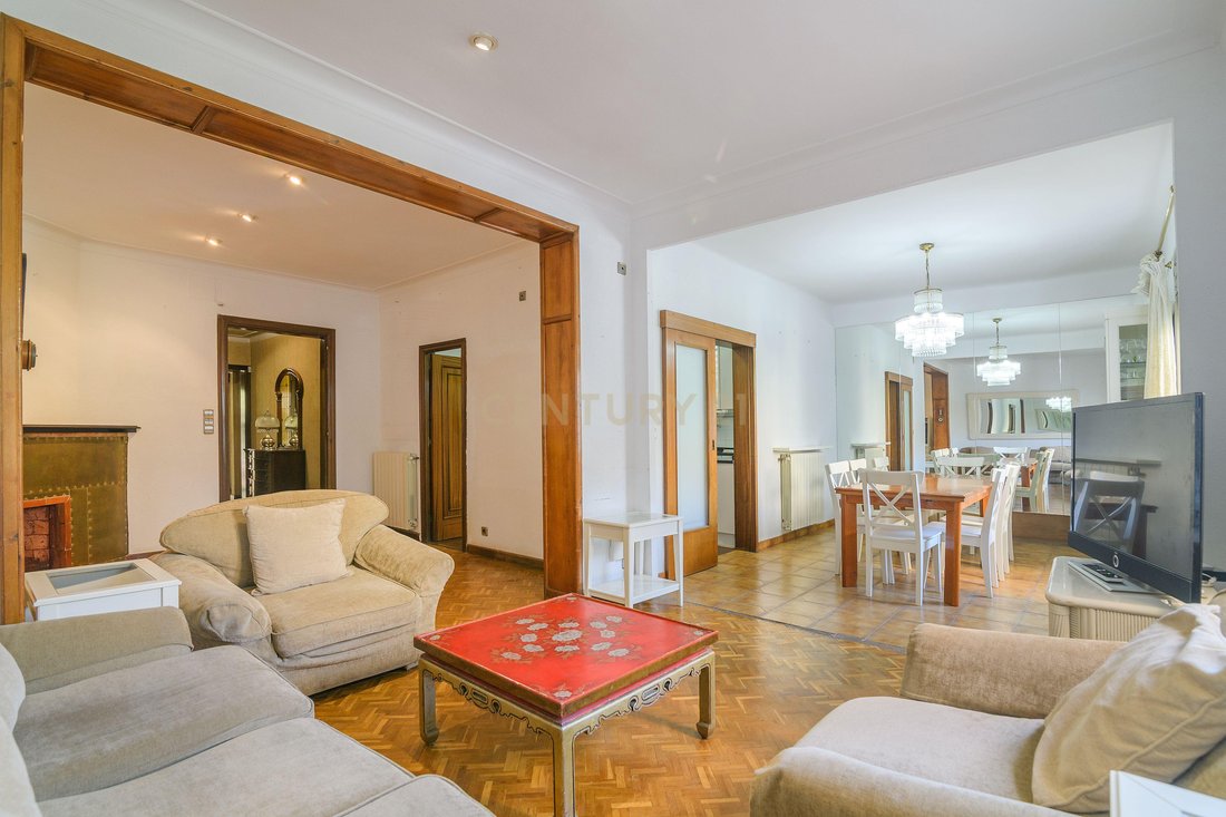 Apartment in Sarrià-Sant Gervasi, Barcelona, Spain 2 - 18424035