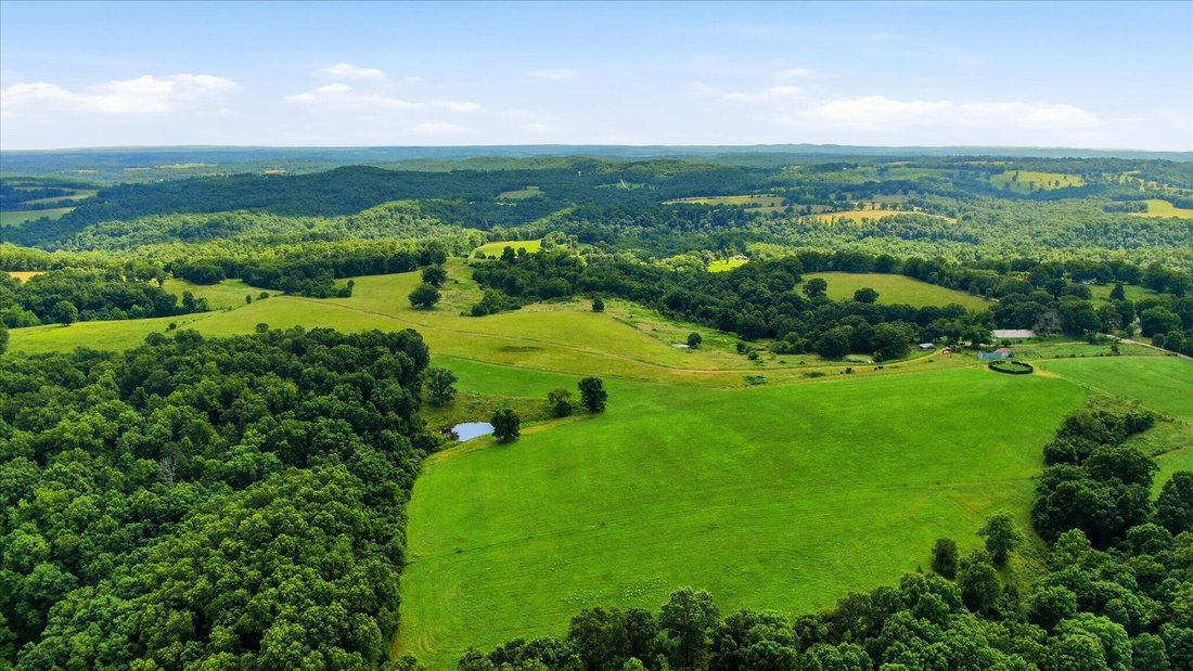 Farm Ranch in Mansfield, Missouri, United States 1 - 18422615