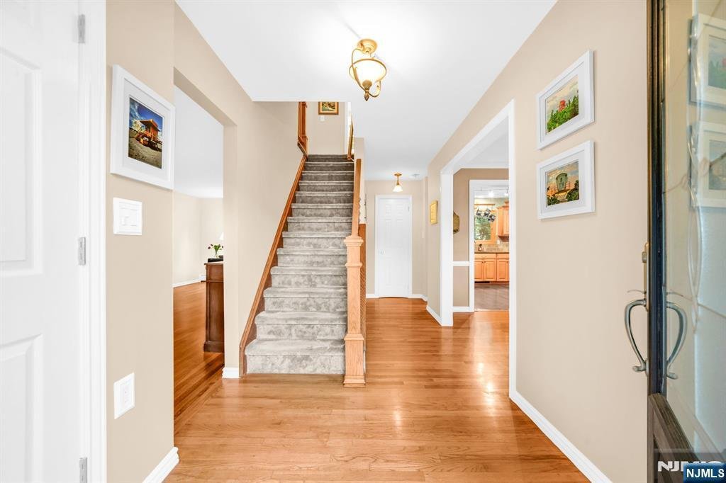 House in Wayne, New Jersey, United States 3 - 18420695