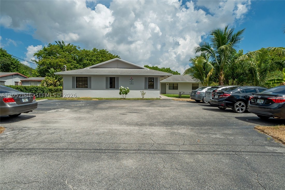 Oakland Park, Florida, United States 4 - 18423115