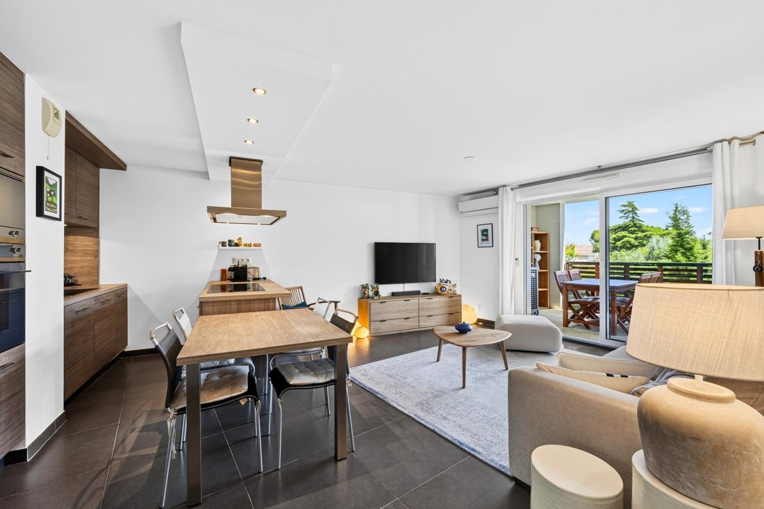 Apartment in Sanary-sur-Mer, Provence-Alpes-Côte d'Azur, France 2 - 18424356