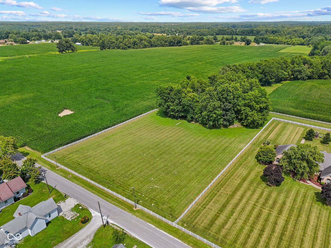 House in Brazil, Indiana, United States 5 - 18421560