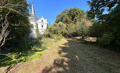 House in Saint-Cloud, Ile-de-France, France 1