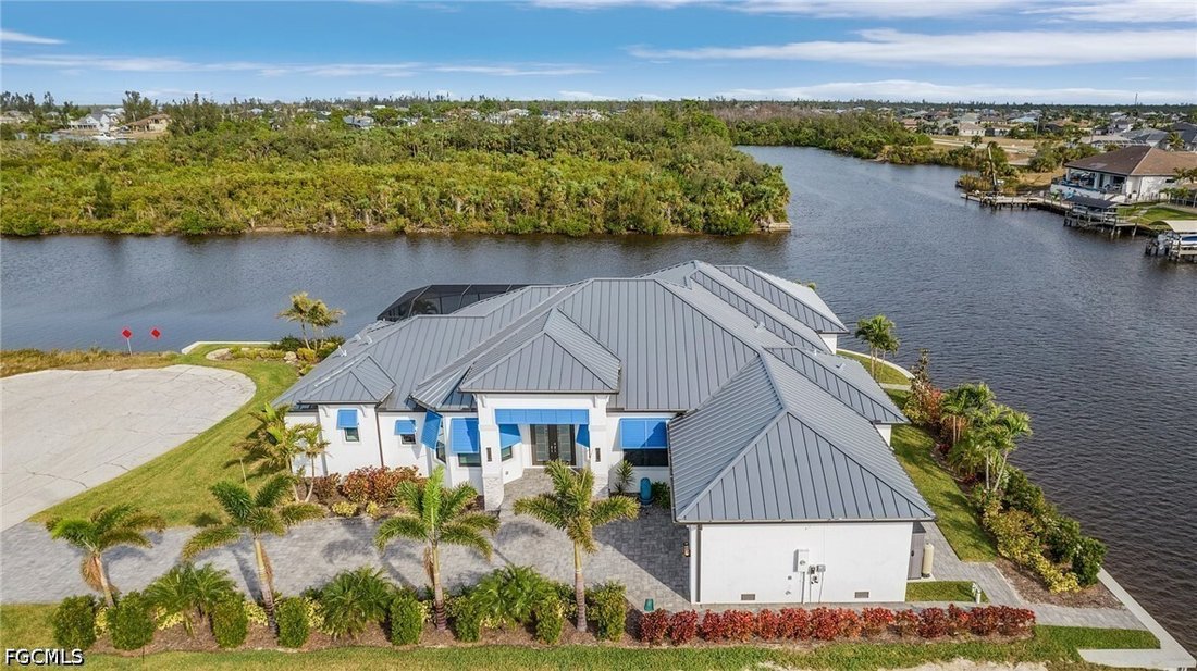 House in Cape Coral, Florida, United States 1 - 18422960
