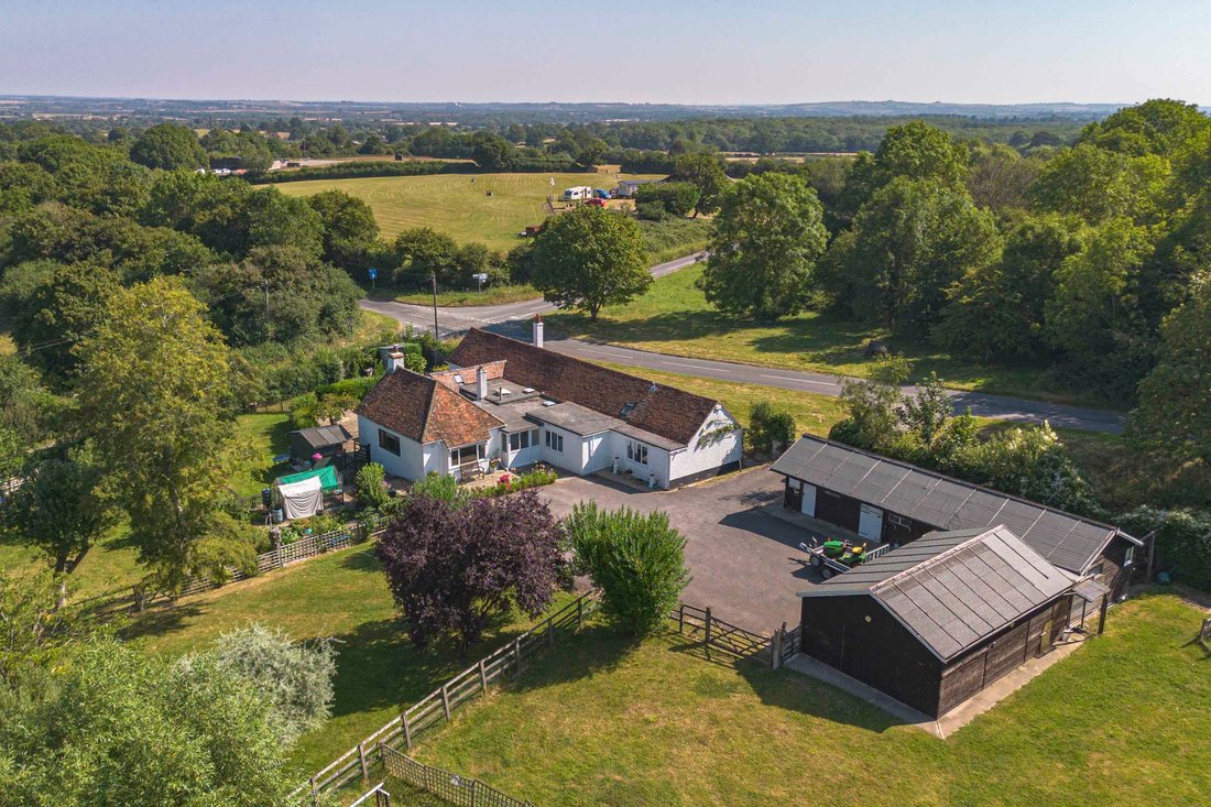 Bungalow in Brill, England 5 - 17484364