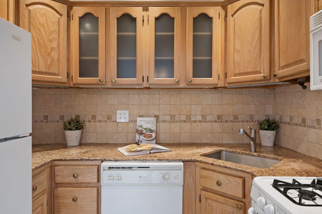 Condo in New York, New York, United States 4 - 18047196