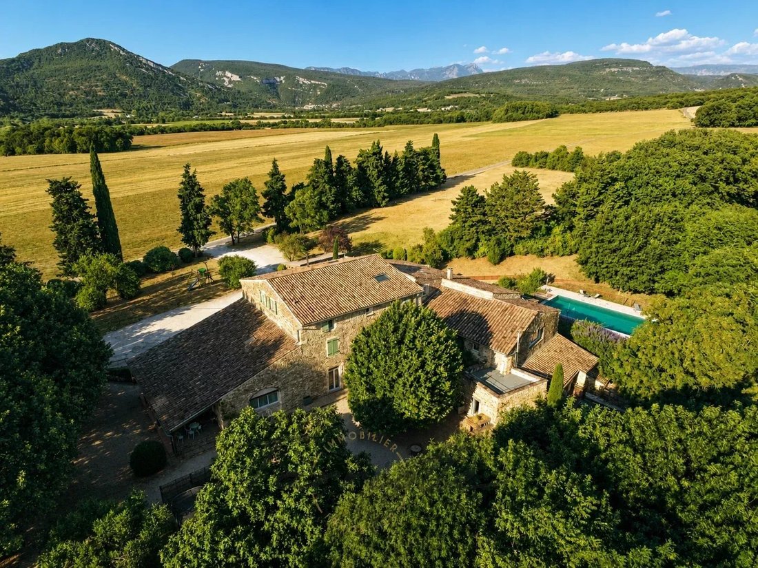 Country House in Pont-de-Barret, Auvergne-Rhône-Alpes, France 1 - 18404357