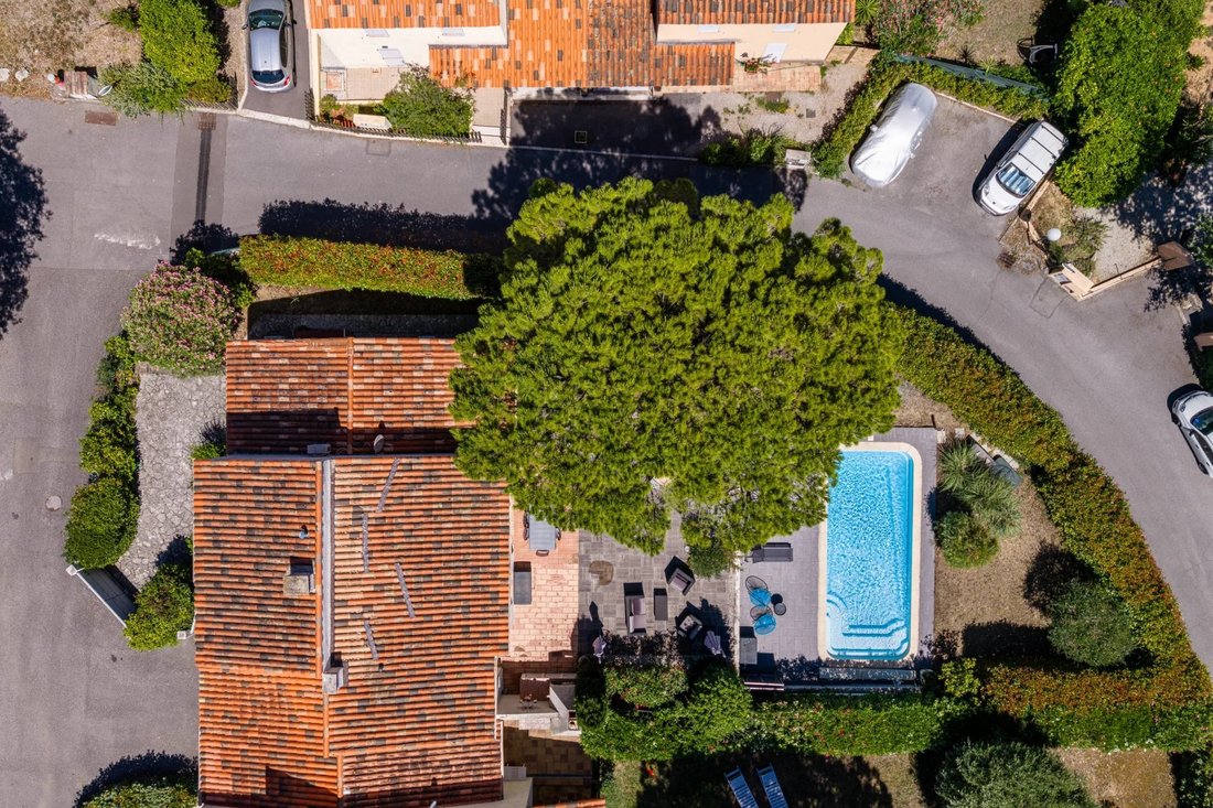 House in Grasse, Provence-Alpes-Côte d'Azur, France 5 - 18421313