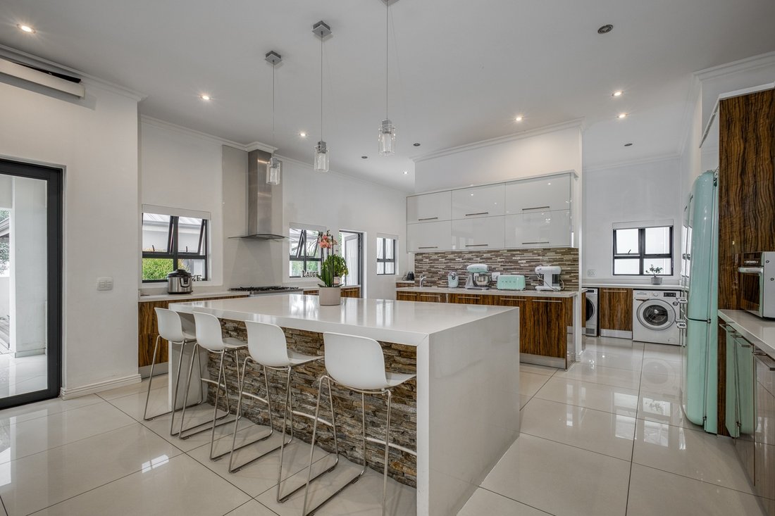 House in Broadacres, Gauteng, South Africa 2 - 18421664
