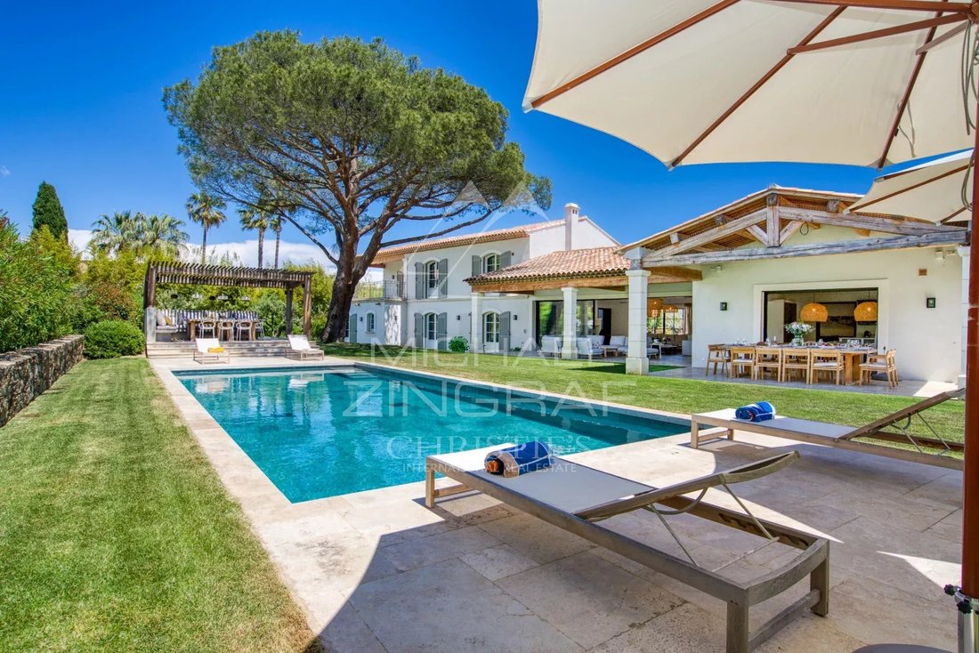 House in Zone Est Diffuse, Saint-Tropez, France 1 - 17408104