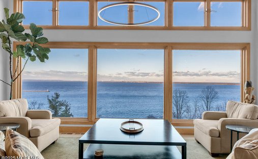 House in Atlantic Highlands, New Jersey, United States 1