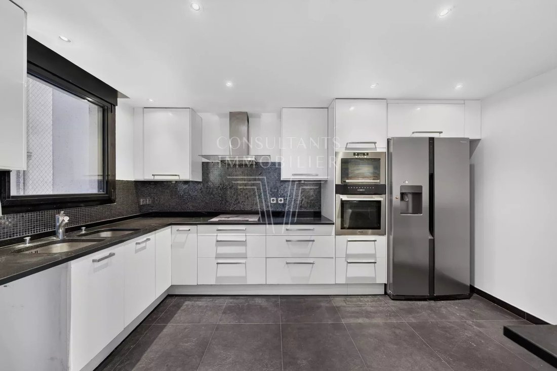 Apartment in Auteuil Sud, Paris 16e Arrondissement, Paris 4 - 18421355