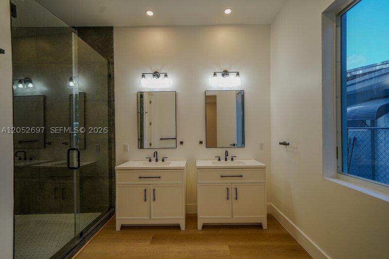 House in Miami, Florida, United States 4 - 18423085
