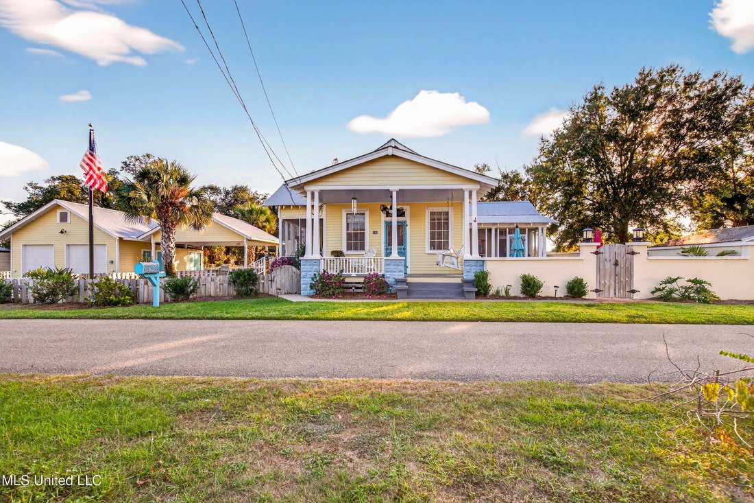 House in Bay St. Louis, Mississippi, United States 1 - 18423022