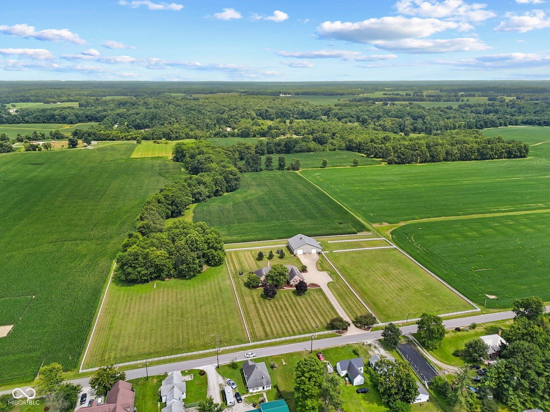 House in Brazil, Indiana, United States 2 - 18421560
