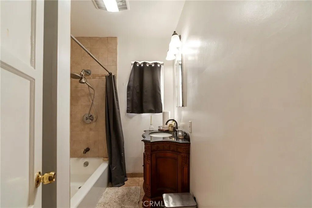 House in Los Angeles, California, United States 3 - 17621730