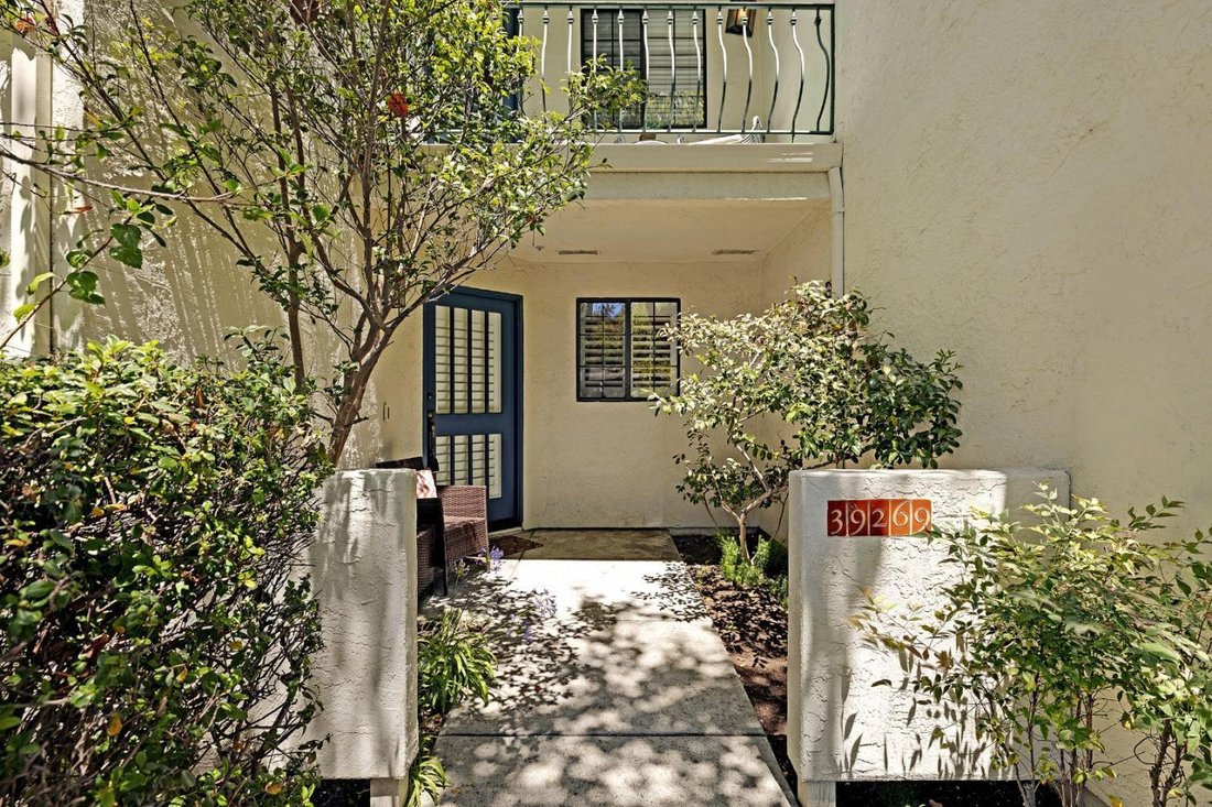 Condo in Newark, California, United States 2 - 18423203