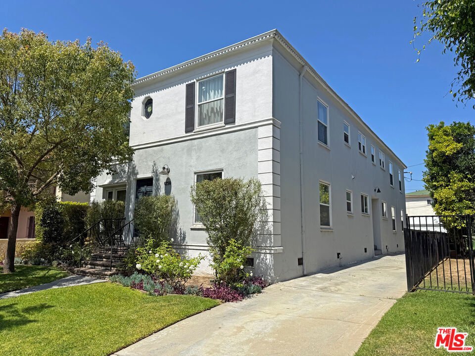 Los Angeles, California, United States 5 - 18423394