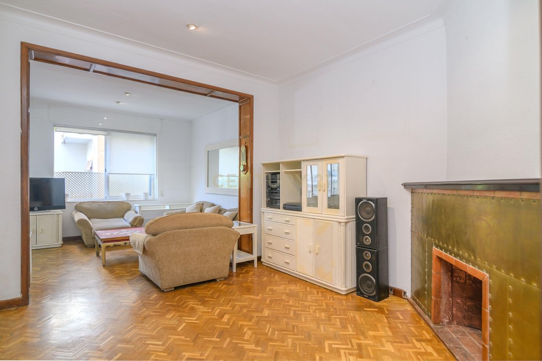 Apartment in Sarrià-Sant Gervasi, Barcelona, Spain 5 - 18424035
