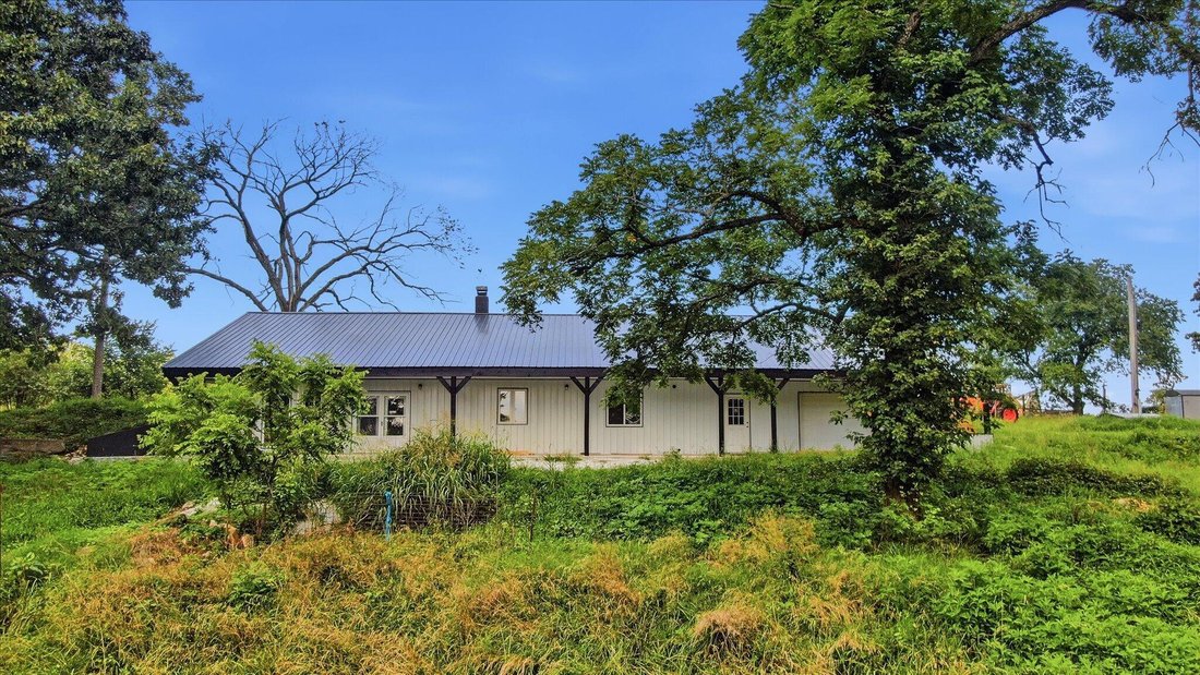Farm Ranch in Mansfield, Missouri, United States 2 - 18422615