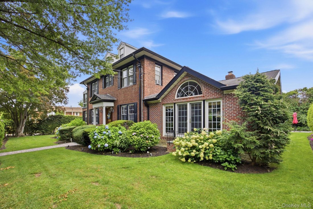 House in New York, New York, United States 3 - 18423434