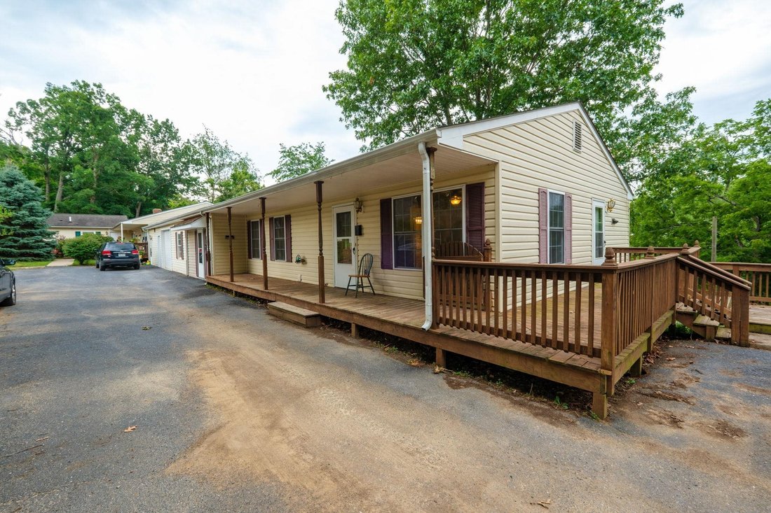 Apartment in Staunton, Virginia, United States 1 - 18422427