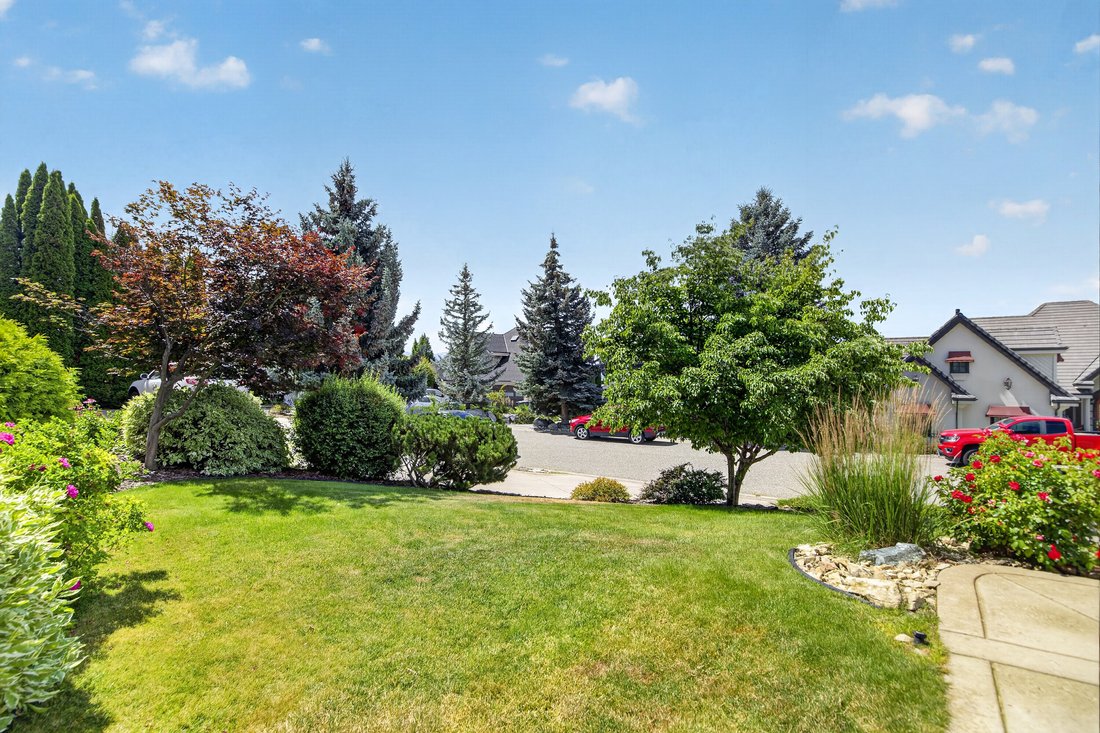 House in Kelowna, British Columbia, Canada 5 - 18423910
