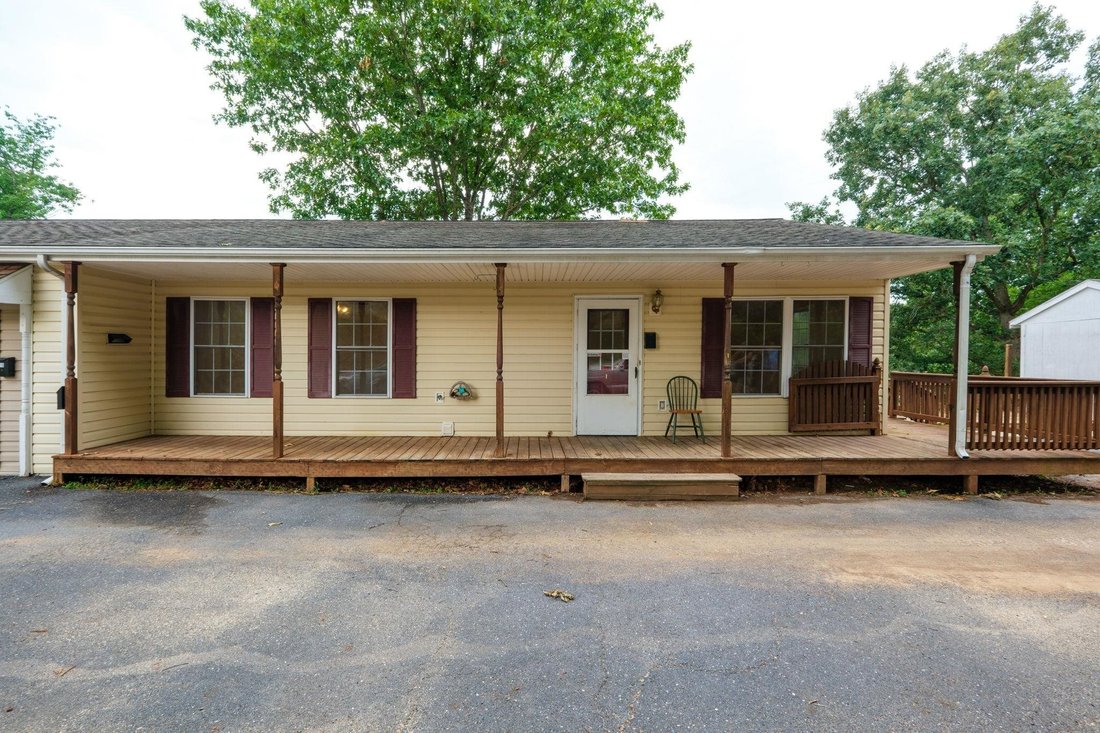 Apartment in Staunton, Virginia, United States 2 - 18422427