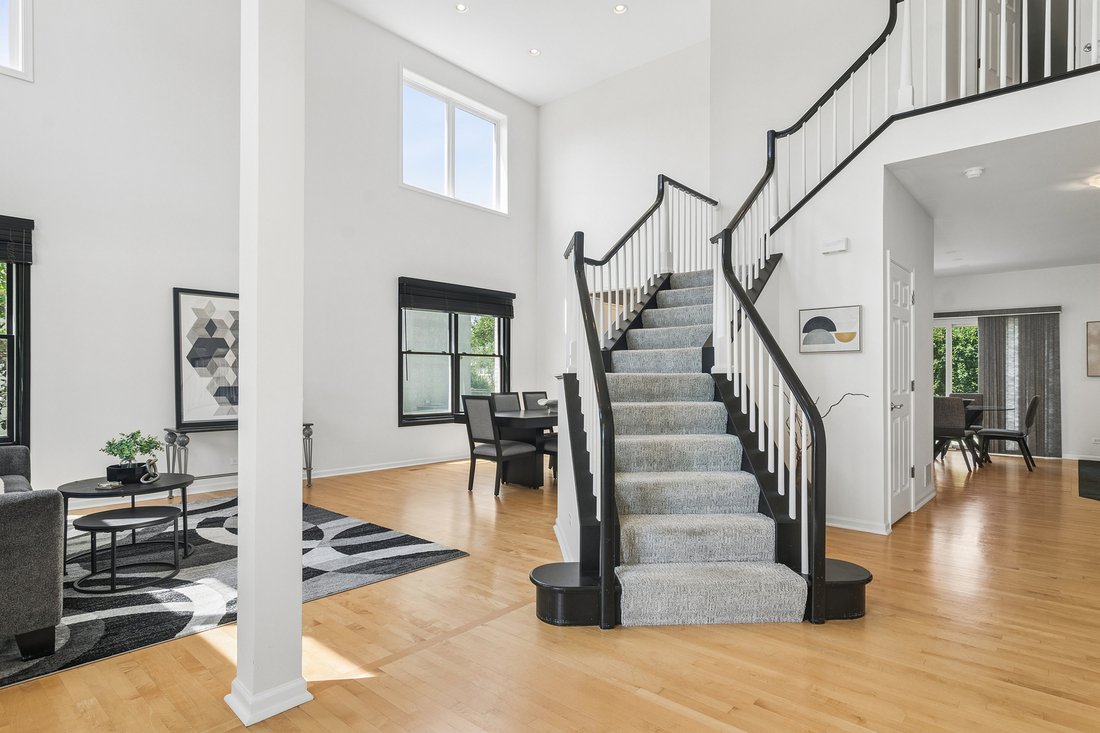 House in Buffalo Grove, Illinois, United States 3 - 18423366