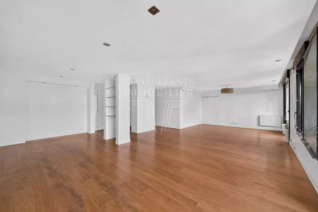 Apartment in Auteuil Sud, Paris 16e Arrondissement, Paris 3 - 18421355